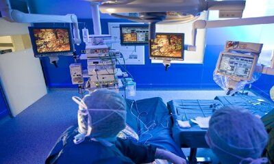 Survey finds that most surgeons lose four hours a week due to inefficient technology