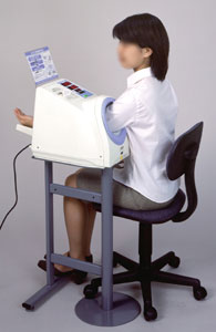 A&D monitor with optional stand